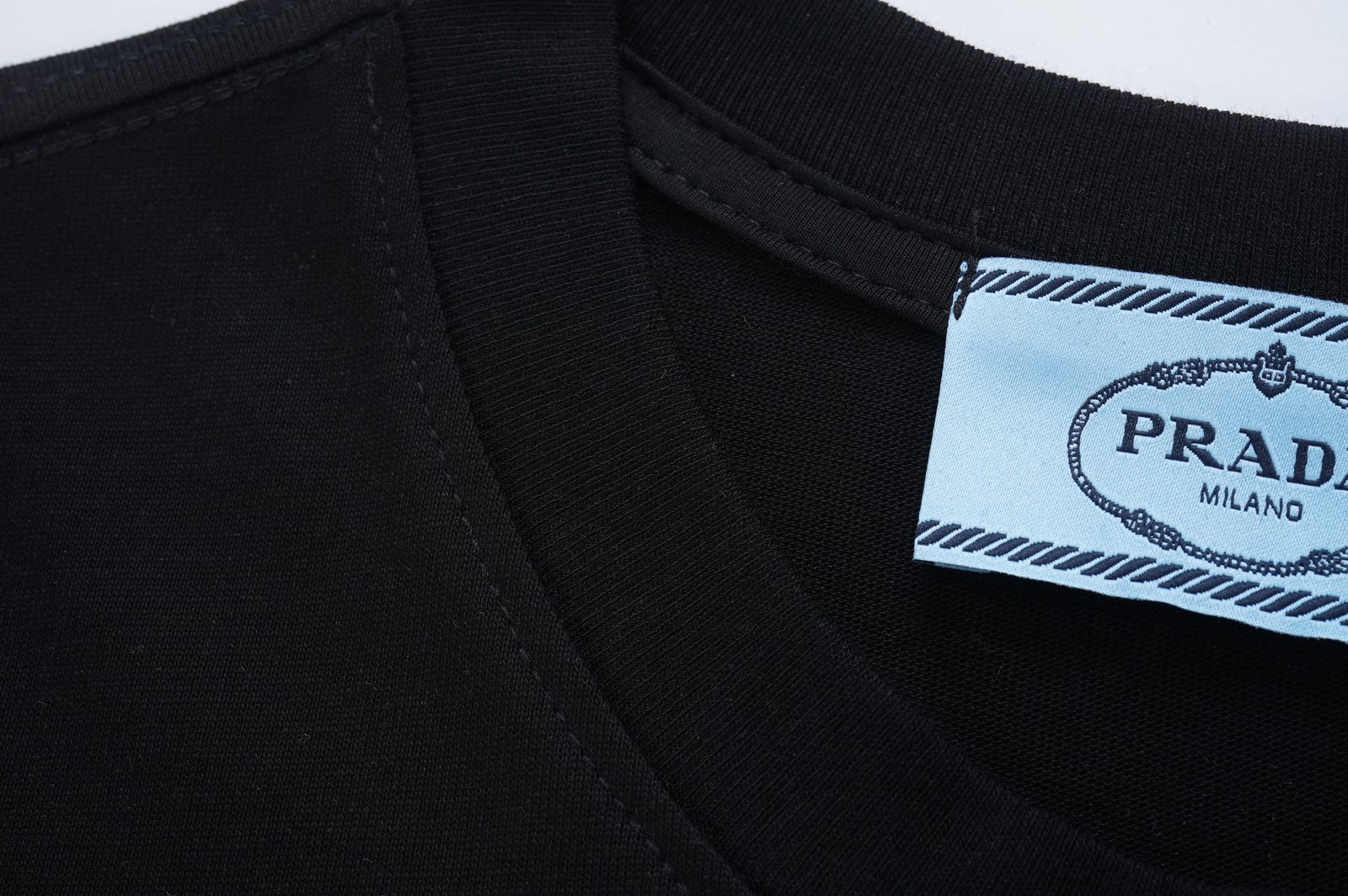 Prada T-Shirt S-3XL - Imagen 7