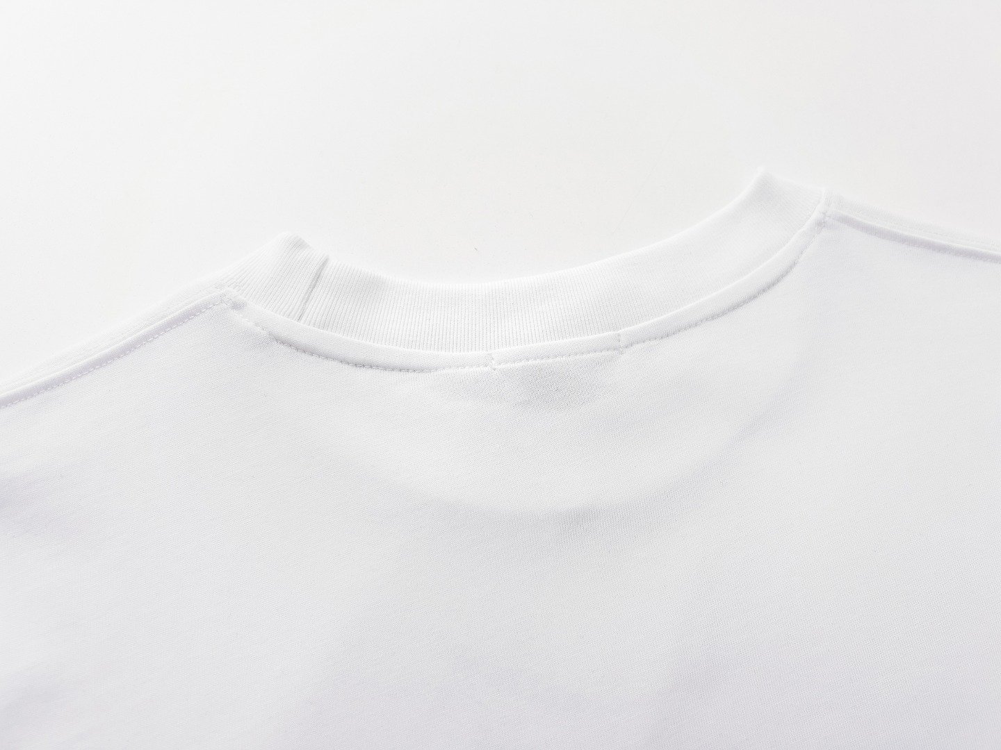 Moncler T-Shirt S-XL - Image 8