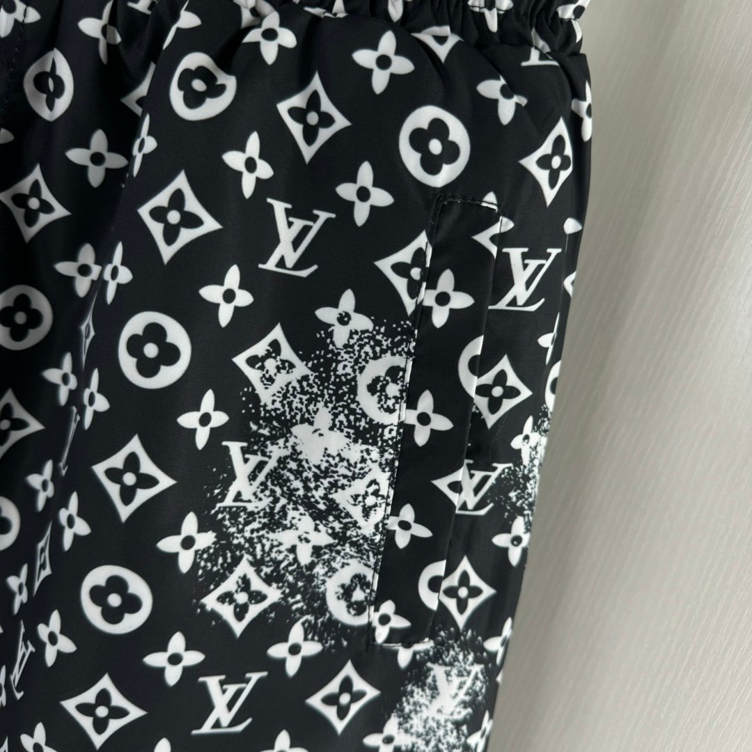 LV Shorts M-3XL - Image 5