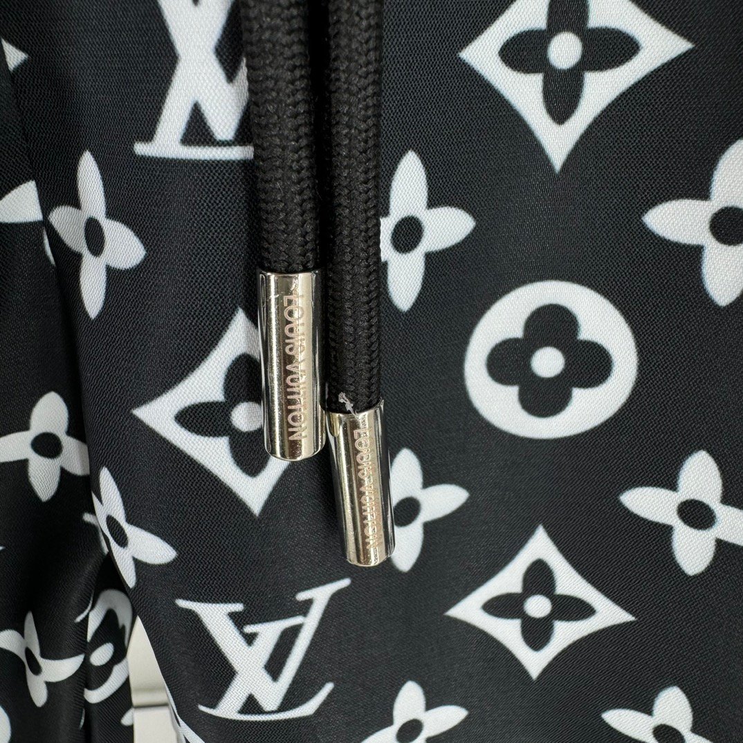 LV Shorts M-3XL - Image 9