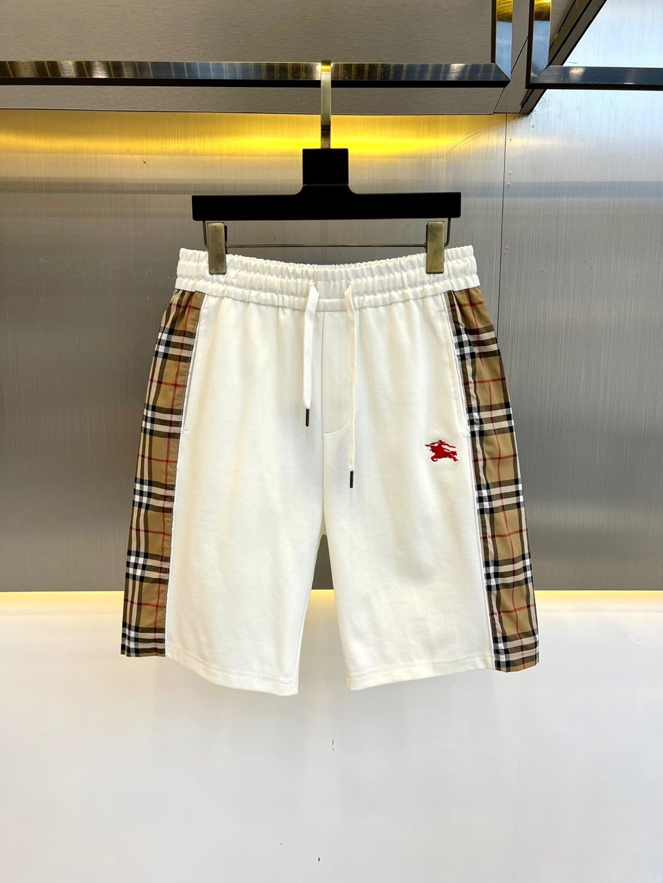 Calções Burberry S-XL Burberry Shorts S-XL