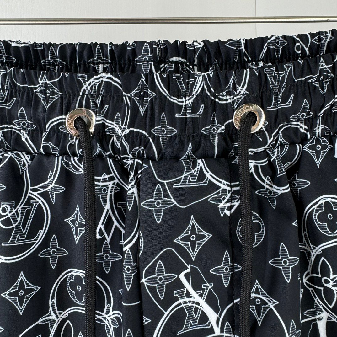LV Shorts M-3XL - Image 6