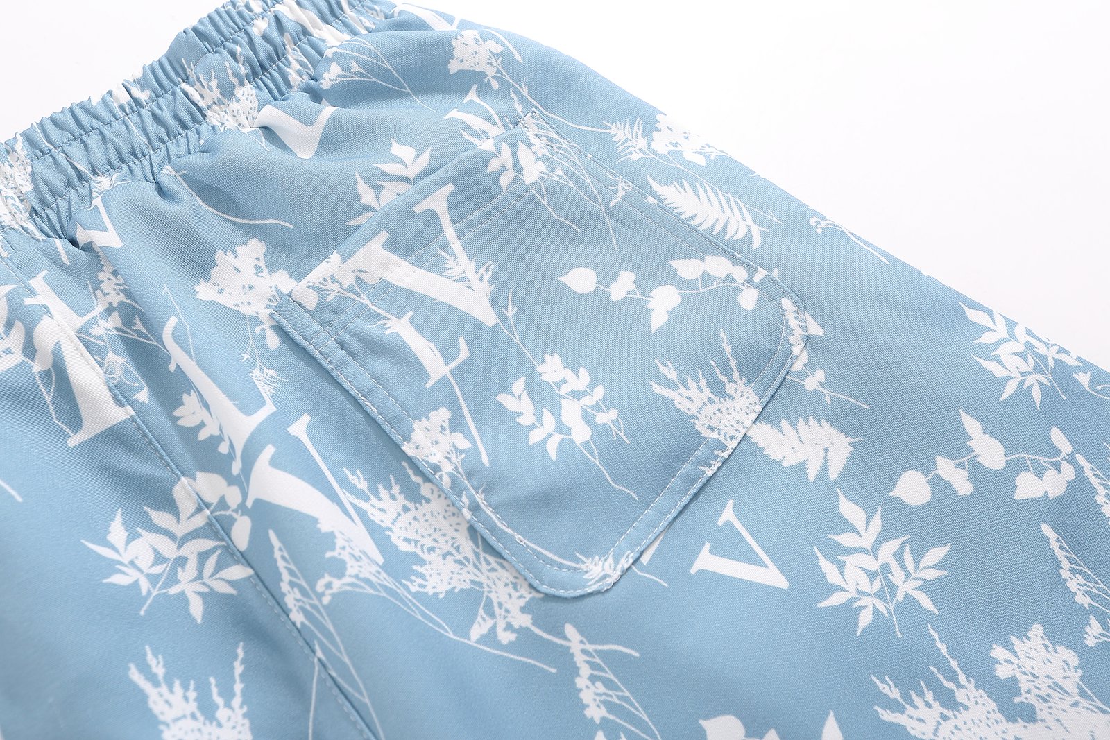 LV Shorts M-3XL - Image 10