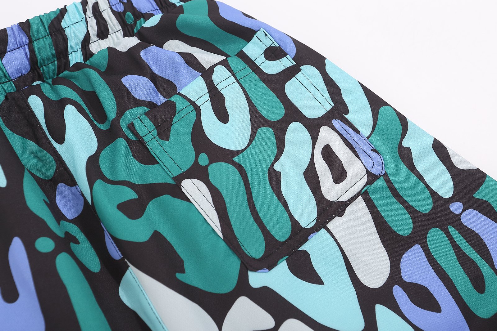 LV Shorts M-3XL - Image 9